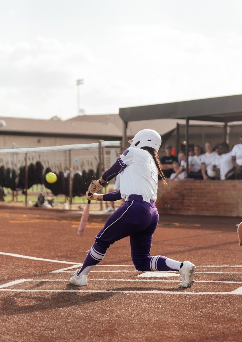 sfa_softball's tweet photo. Mid-Game Frames  🖼️

#AxeEm https://t.co/QdazRtI1iC