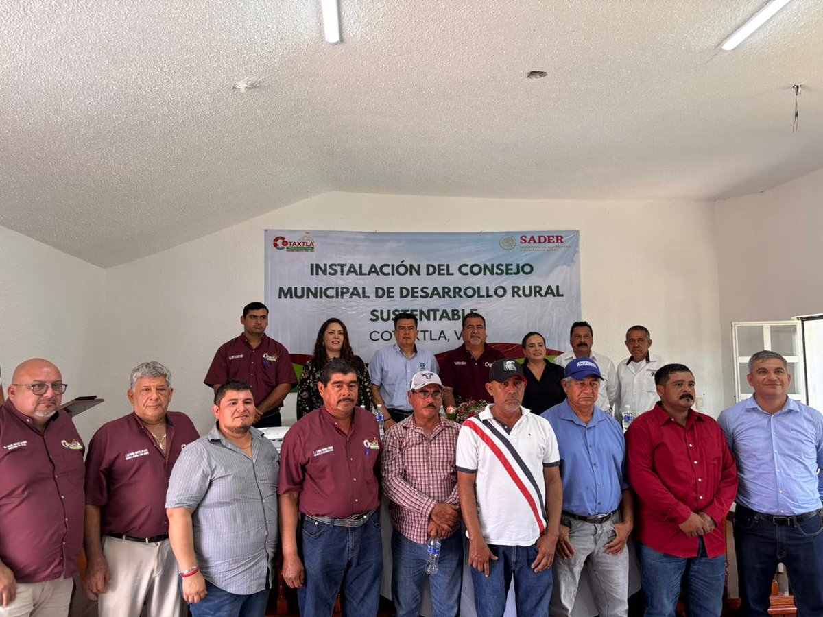 Colpos_Ver's tweet photo. 🌱🏛️ El Dr. Salvador Partida Sedas participó en la instalación del COMUDERS en Cotaxtla, Veracruz (14 de abril de 2026), fortaleciendo la coordinación para el desarrollo rural sustentable.
#Colpos #ColposCampusVeracruz #DesarrolloRural #Vinculación https://t.co/xMvh7Ximky