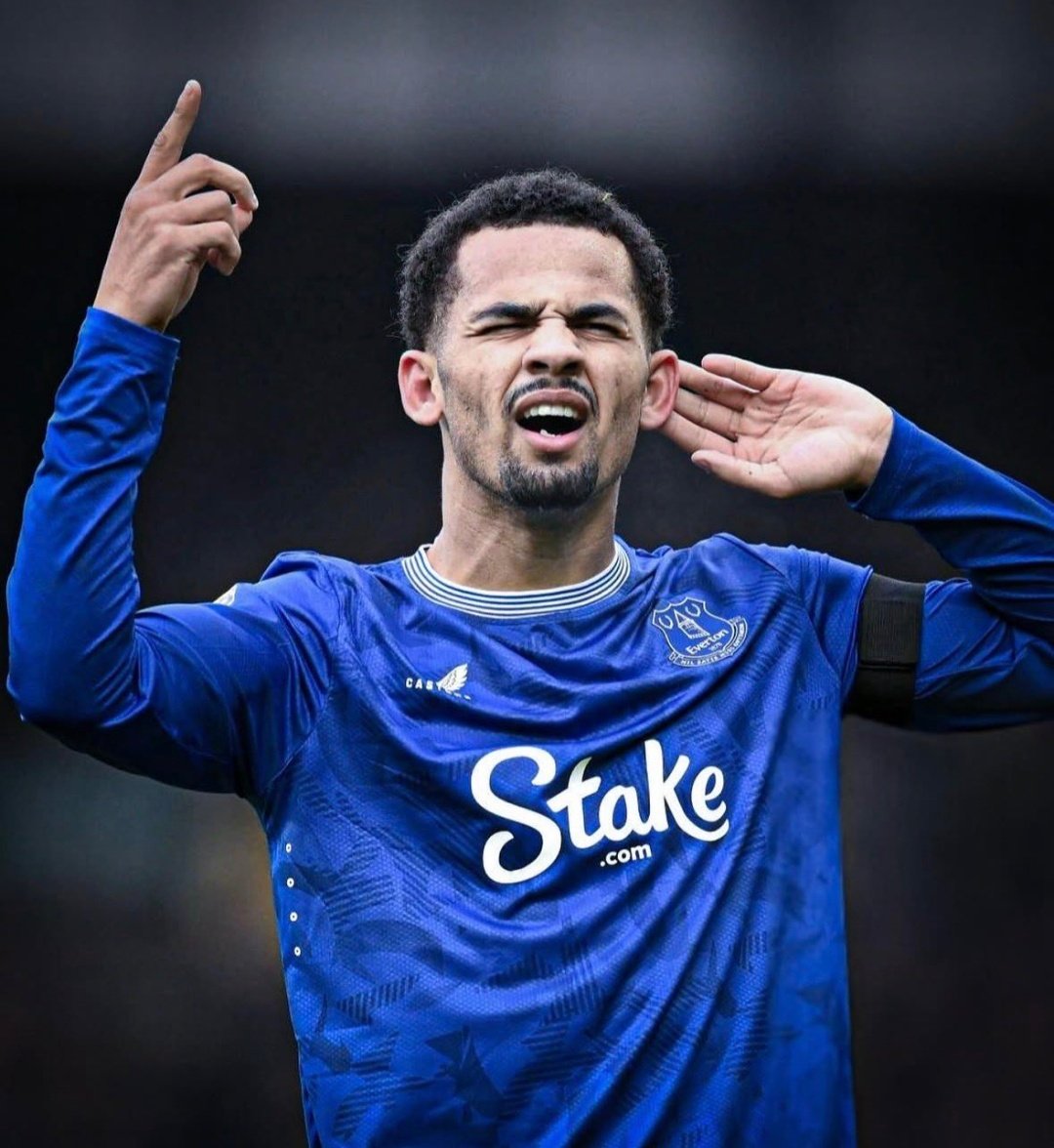 La Armería tweet media