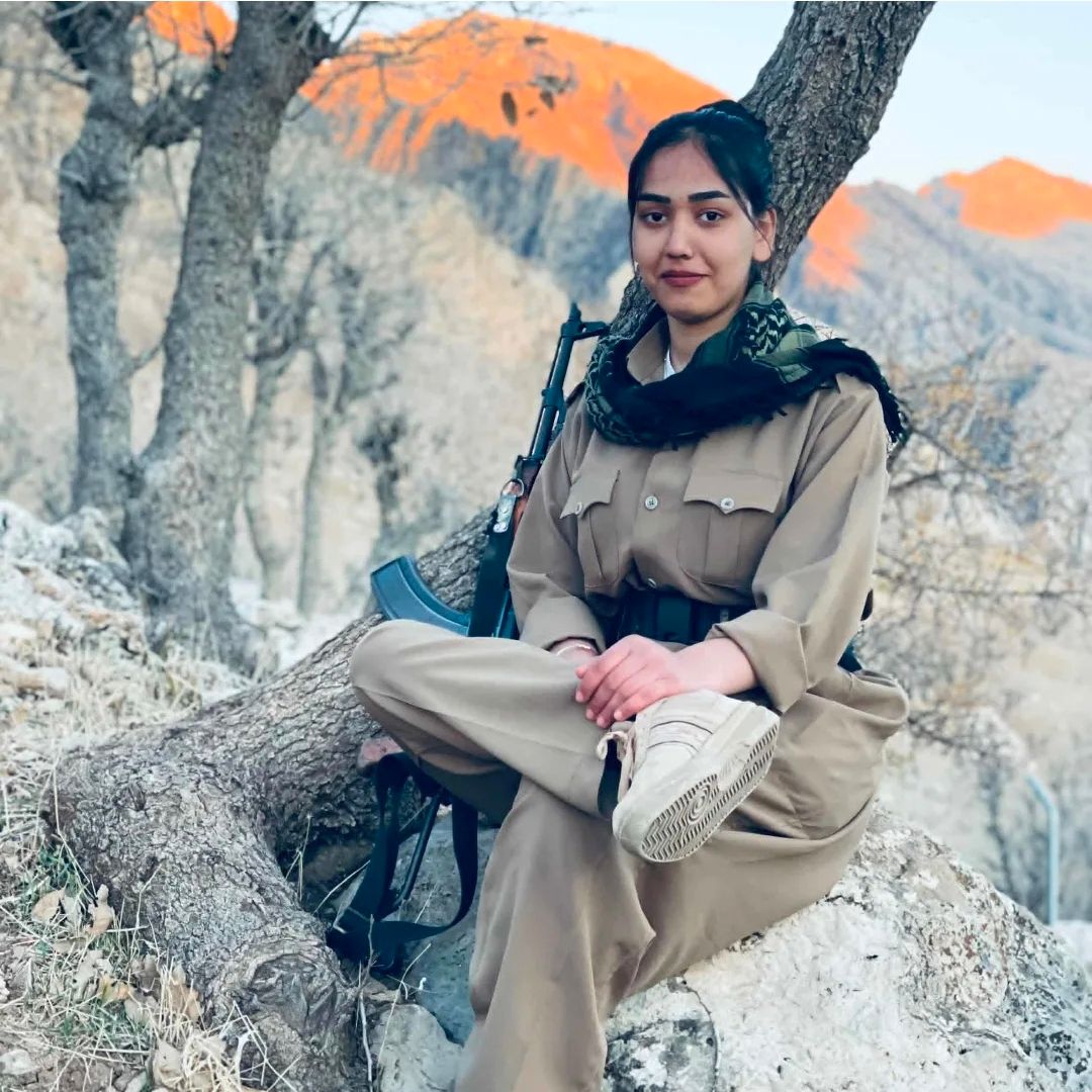 🇮🇶🇮🇷 Ghazal Mawlayi, a fighter with the Iranian Kurdish group Komala, has died after an Iranian strike on their base in Surdash, Sulaimaniyah.

Another casualty in Iran’s repeated attacks on Kurdish opposition forces in Iraqi Kurdistan.

While Lebanon and Israel reach an