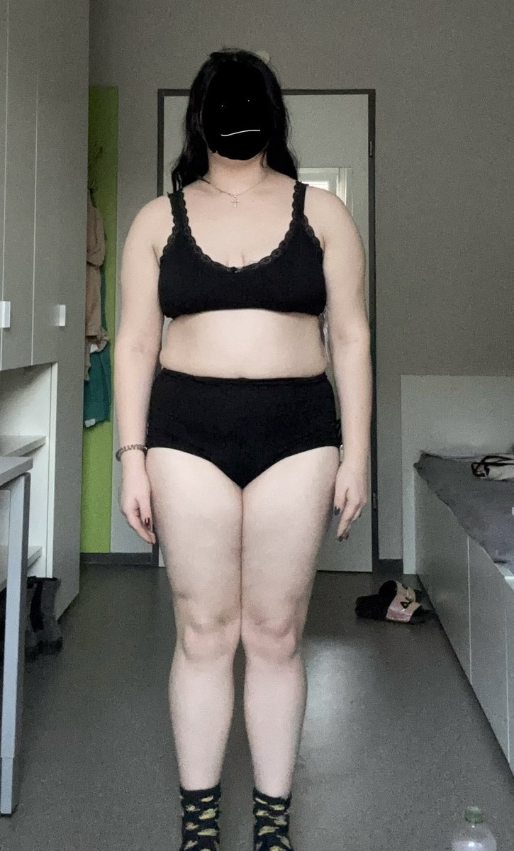 IwaHatesU's tweet image. Sometimes I feel like there is nowhere near enough of a difference. I have to kill who I used to be.
#edtwt #weightloss 

Bmi 33 -&amp;gt; Bmi 20