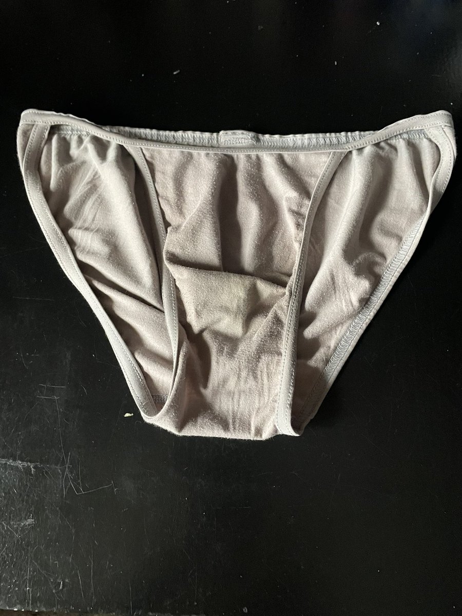 PinkPhoenix666's tweet photo. Wore these to the gym bout a week got them sweaty for a client. He sayz they were perfect better than he expected. Inbox if interested 😈 https://t.co/OrUhBhTbtY