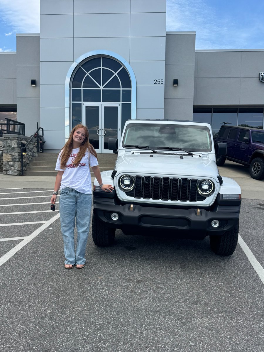 FieldsAuto's tweet image. Not all vehicles are created equal. The 2026 Jeep Wrangler is built to lead. Congrats to Charlotte B. and kudos to Brenton Gillespie for a seamless experience.

Start your journey today. Call (828) 667-5213 or visit fieldscjdrasheville.com
#JeepWrangler #JeepLife #Asheville #NC