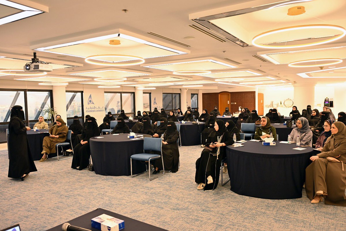 #غرفة_الشرقية tweet media