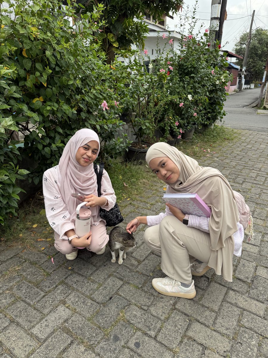 teandbiscuiit's tweet photo. lucuu deh vibes nya kaya diluar negeri gitu 😋🌸 https://t.co/VgnfT7ENWa