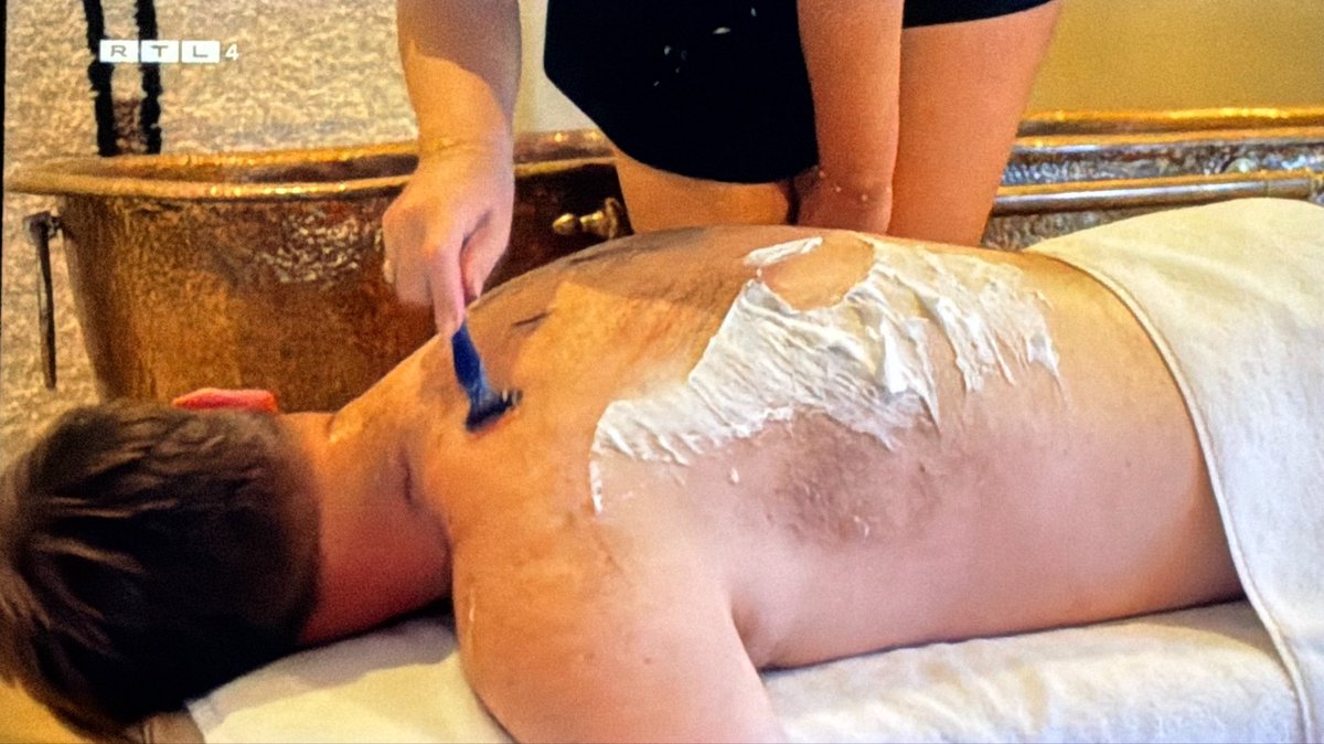 Starbuck tweet media