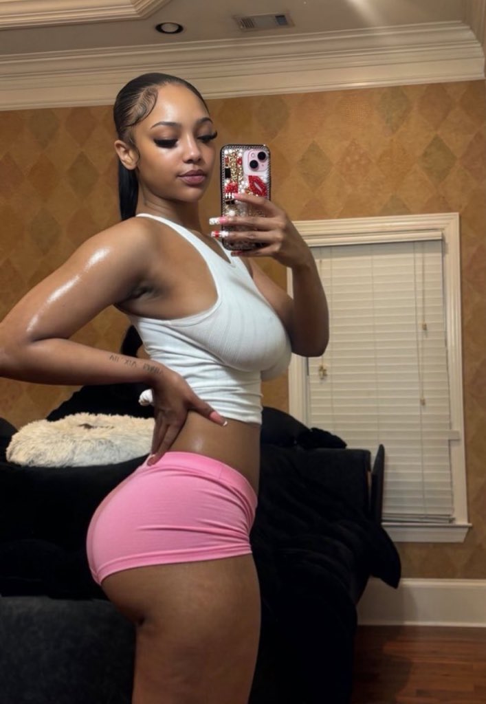 Linda🍒 tweet media