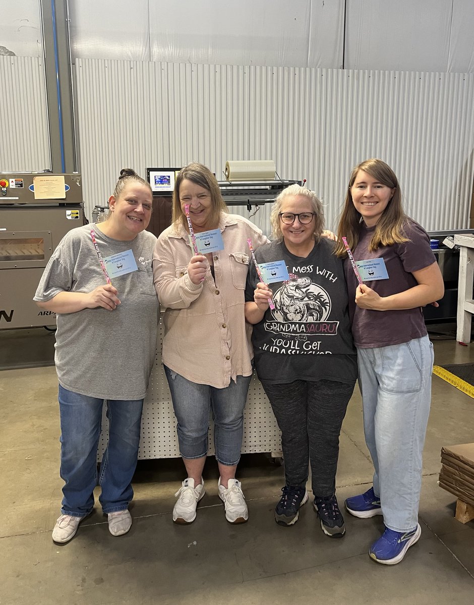 HopkinsPrinting's tweet image. A little laughter goes a long way! Today we celebrated International Moment of Laughter day by sharing Laffy Taffy with our team, along with fun facts about how laughter can boost mood, reduce stress, and support overall health.

#HopkinsPrinting #Laughter