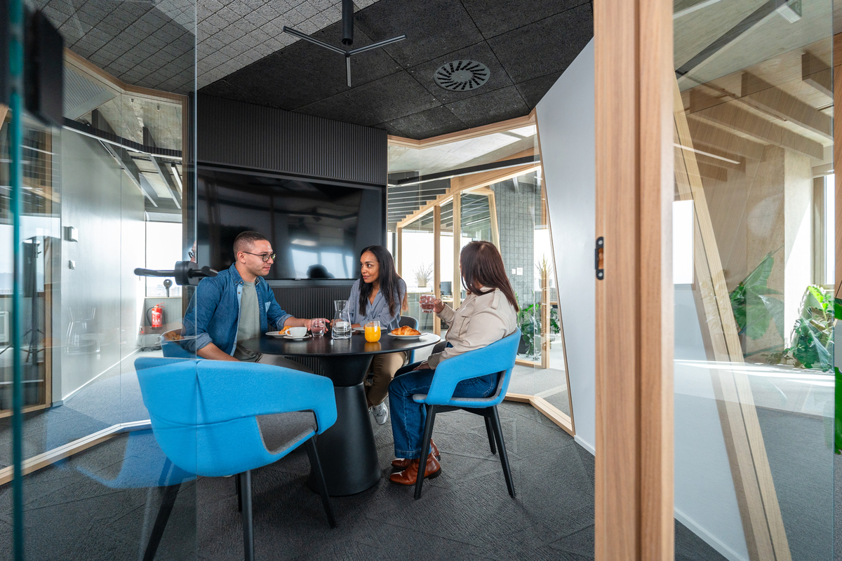 Buy Sewing Machine tweet media