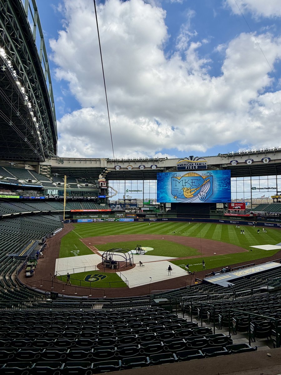 KeeganMatheson's tweet image. Hello from Milwaukee. 

Beautiful afternoon with the roof open, but there’s also a Tornado Watch in the area, so it probably doesn’t stay open. 

Gausman vs. Misiorowski tonight. #BlueJays