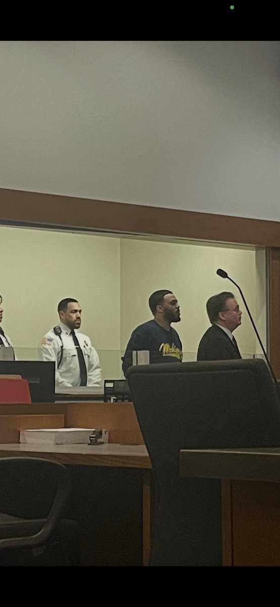 scooperon7's tweet image. Breaking: Cuffed and In Custody Emajae Brown is held without bail arraigned moments ago in connection with Beverly mansion home invasion 2 weeks ago #7News