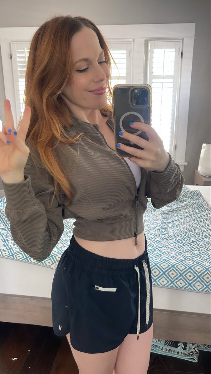 Spinachee tweet media