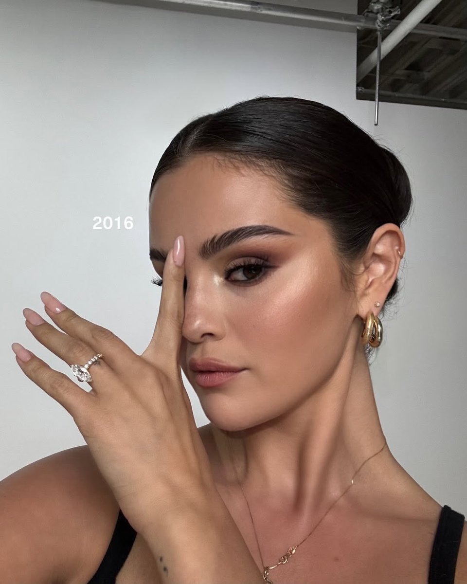 selenaacervo's tweet photo. A REFERÊNCIA https://t.co/KiuUzgvefP