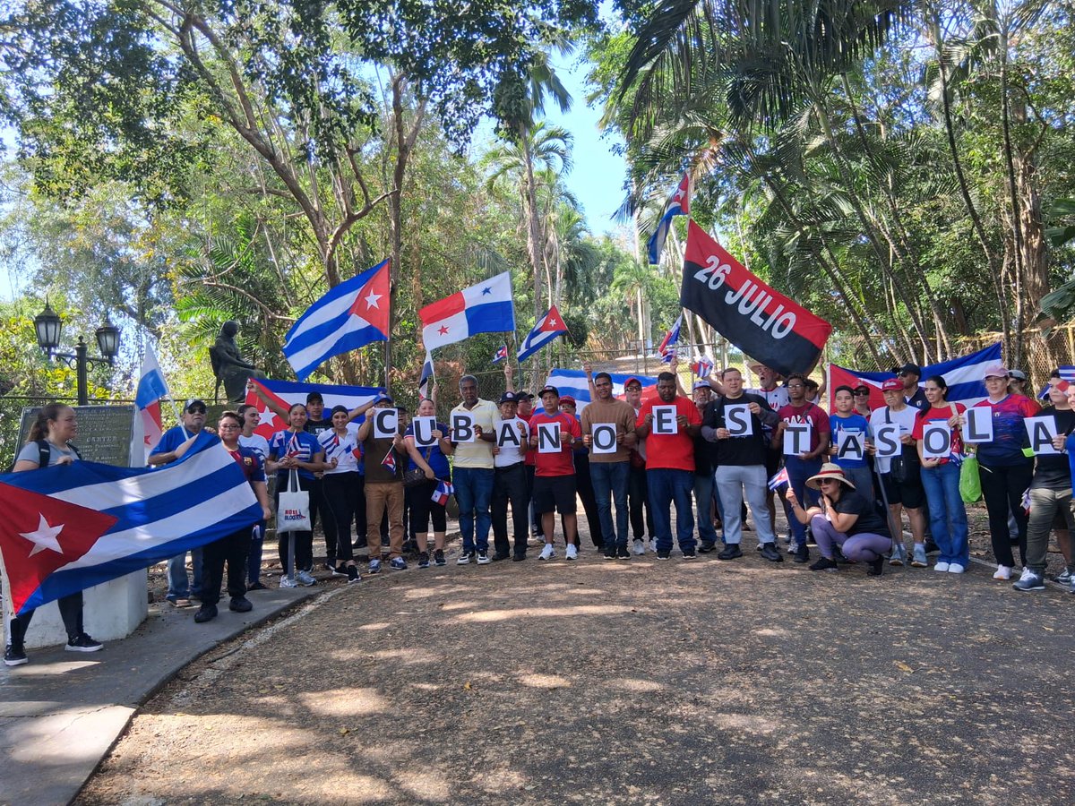 La Federación Auténtica de Trabajadores de Panamá emitió una resolución en respaldo a la soberanía de Cuba, denunciando la política de cerco económico impuesto por EEUU como una violación a los derechos humanos y a la autodeterminación del pueblo cubano. 
facebook.com/share/183iv5e2…