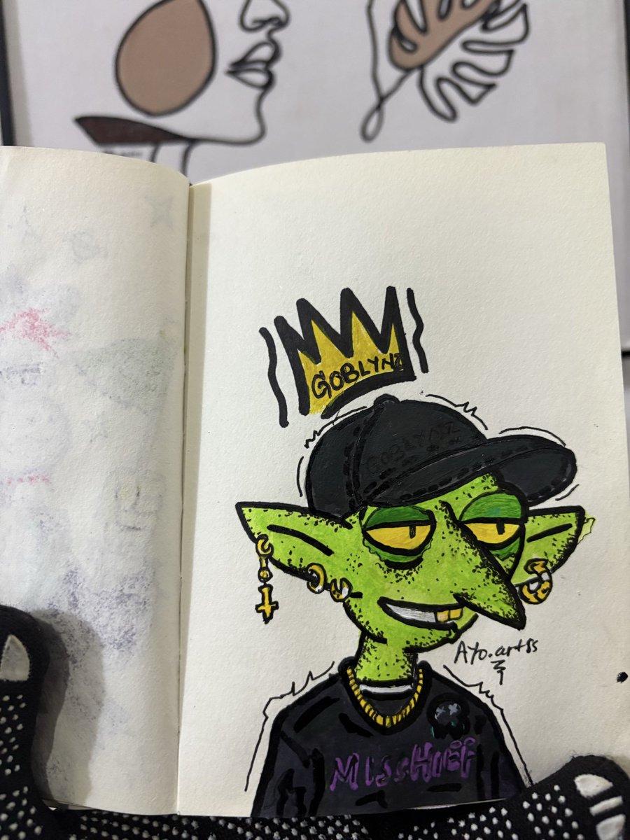 Miss.ayo.artss tweet media