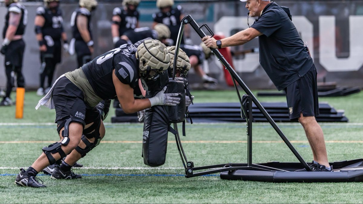 Army Football tweet media