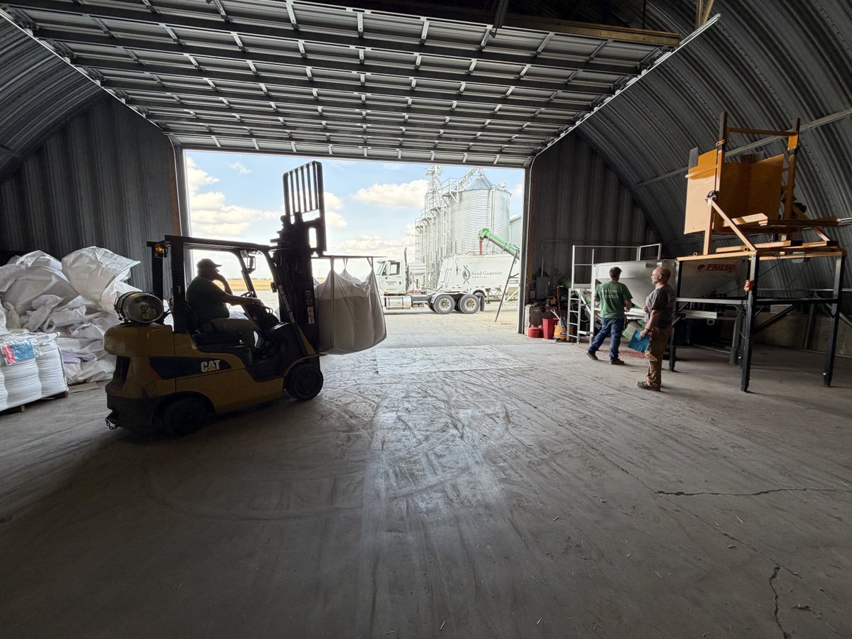 seedgenetics's tweet photo. It's been a pretty busy place here the last few weeks! https://t.co/RremilLRFm