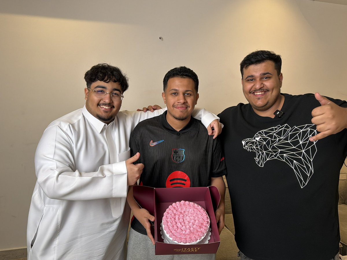 Max Basil tweet media