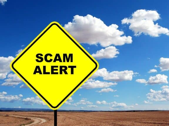 FronnieLewis's tweet photo. Watch out for a new text scam
https://t.co/4GmTl1gL9l https://t.co/HdsxWXTgsx