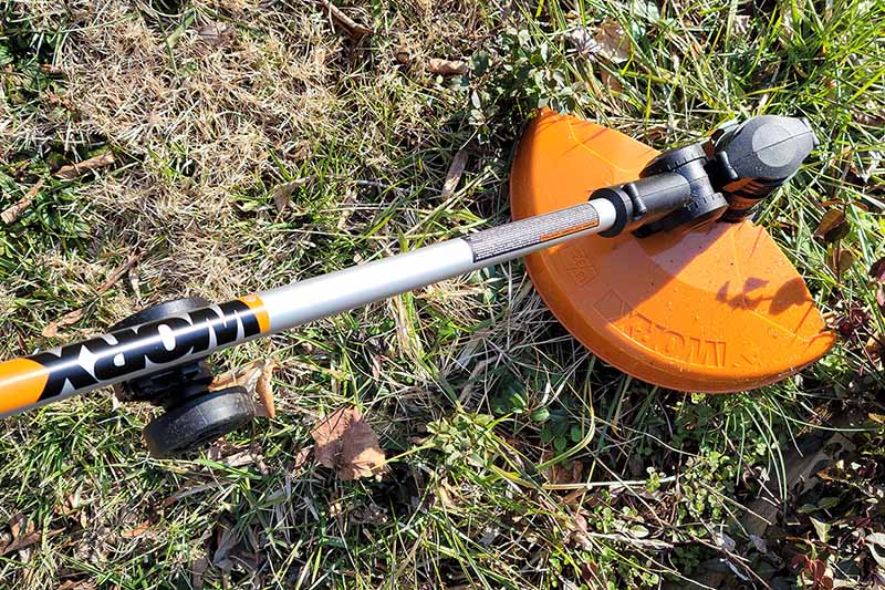 Gardeners_Path_'s tweet image. Worx WG184 40V Power Share Cordless Trimmer and Edger Review - The Worx WG184 Power Share 2-in-1 Trimmer and Edger is a top choice among cordless trimmer-edgers. Check out our hands-on review now on Gardener's Path. gardenerspath.com/gear/tools-and… #gardeninggear #trimmer #landscaping