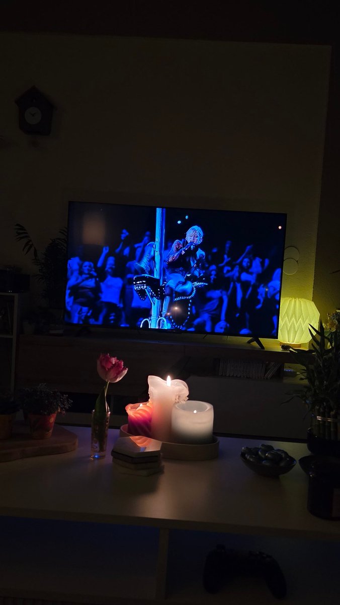 Δημήτρη tweet media