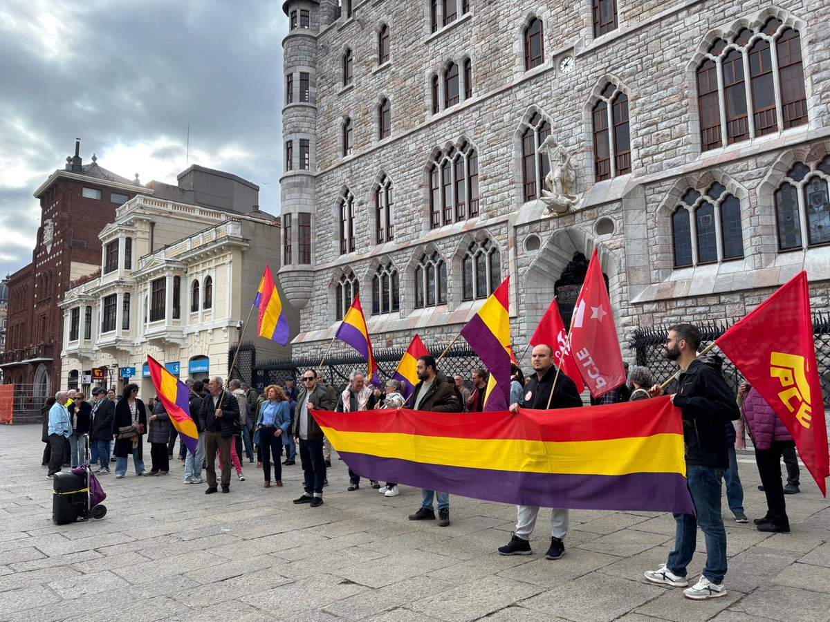 PCE León tweet media