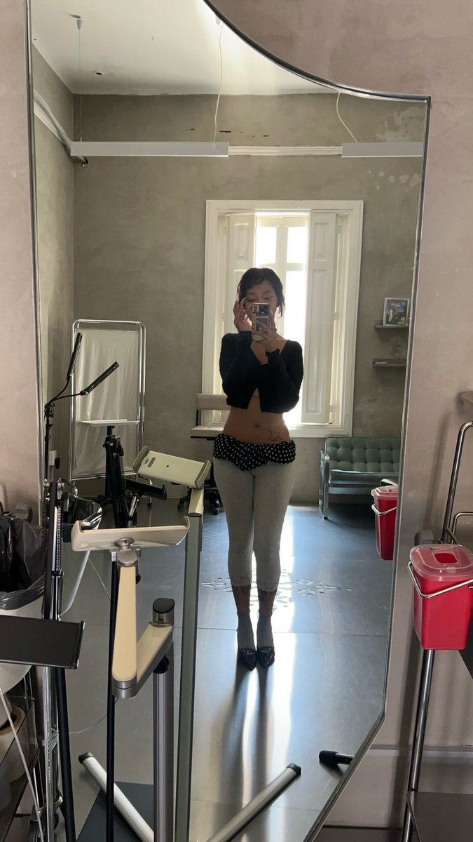 hoy tocó hacerse mesa en el trabajo