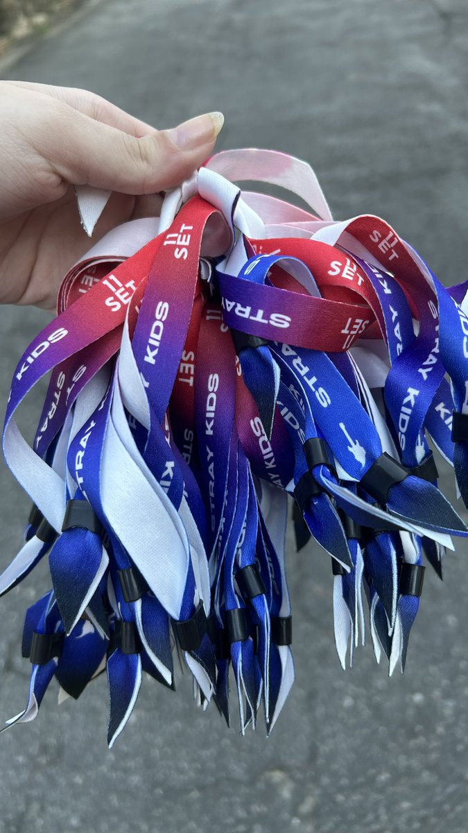 KStarStoree tweet media