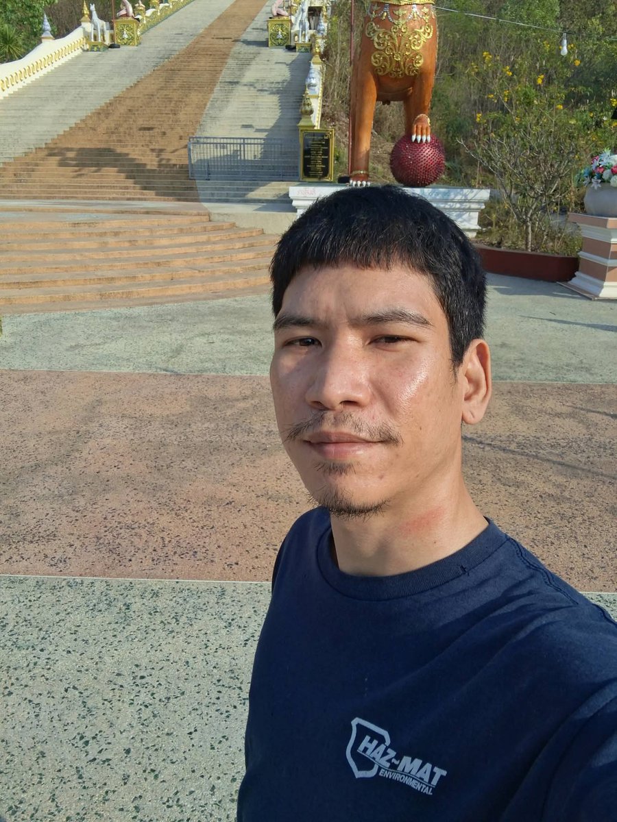 JSombun8826's tweet photo. ไม่ใช่เมียก็เลียให้ https://t.co/mclhkL6qA2