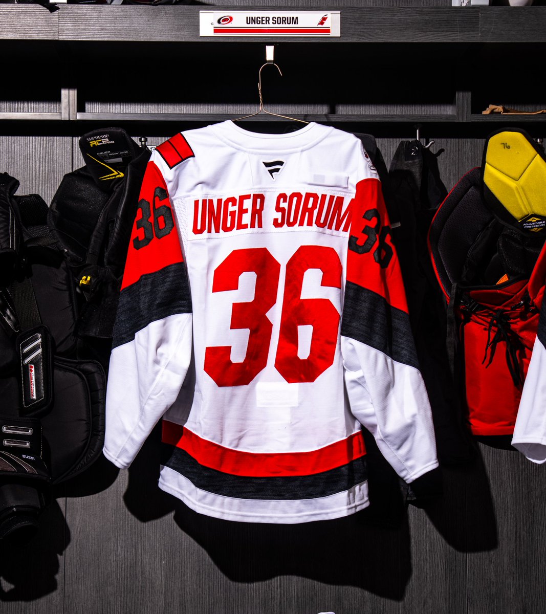 z - Carolina Hurricanes tweet media