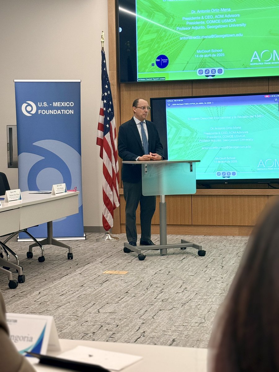 USMexicoFound's tweet photo. #ConvocationCongress | Our next stop: the McCourt School of Public Policy at Georgetown University, where the delegation met with Kellie Meiman and Antonio Ortiz Mena.
They led a deep dive into USMCA—breaking down its key provisions, structure, and tariffs—sparking a truly engaging and insightful discussion.