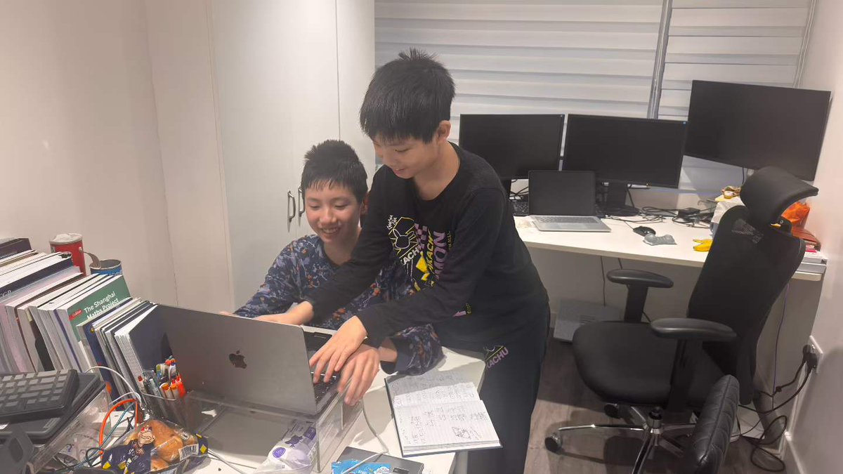 doctorzlai's tweet image. Day 429 - Leetcoding with Kids - 3895. Count Digit Appearances
带娃刷题第429天 数字出现次数

#leetcode #tutorial #daily #learning #python #programming #力扣 #编程 #计算机 #学习