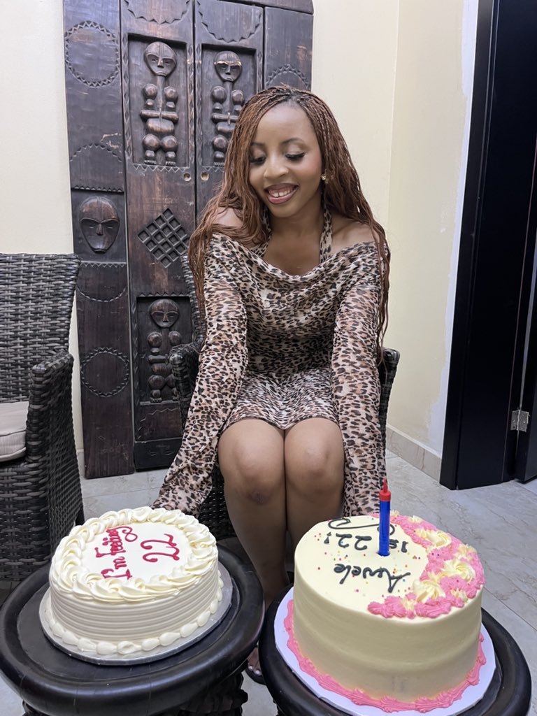 Divine💙 tweet media