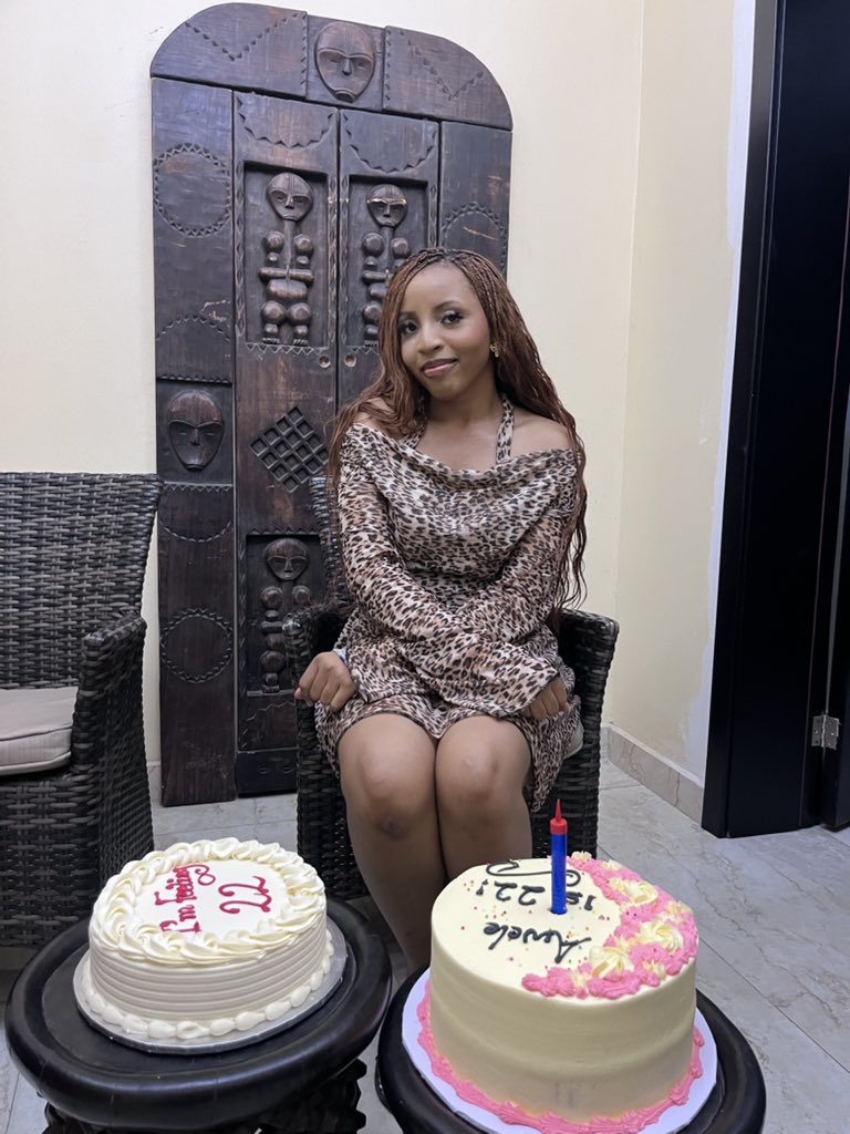 Divine💙 tweet media