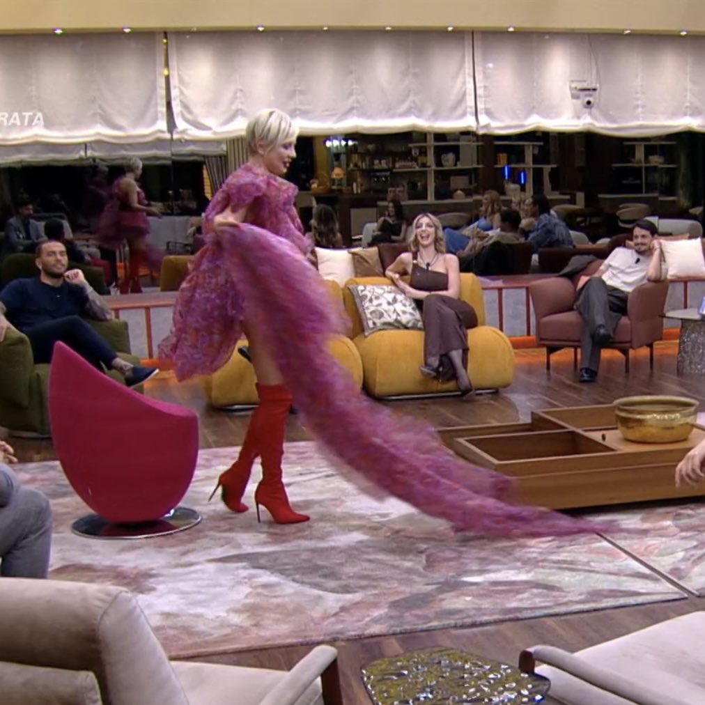 INDIFFERENZA ASTRALE tweet media