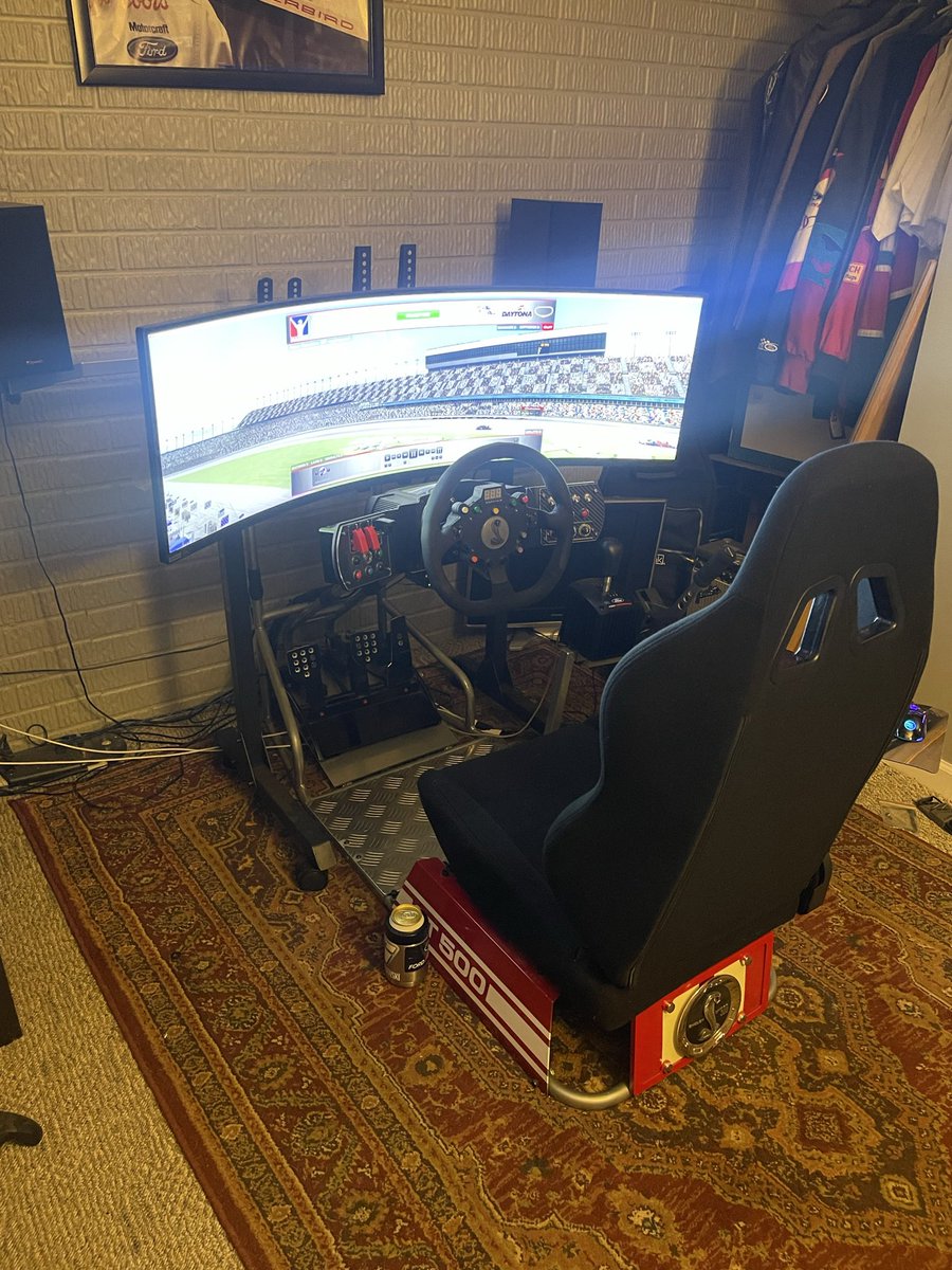 TyStewart00's tweet photo. @iRacing https://t.co/vmElc6uxRG