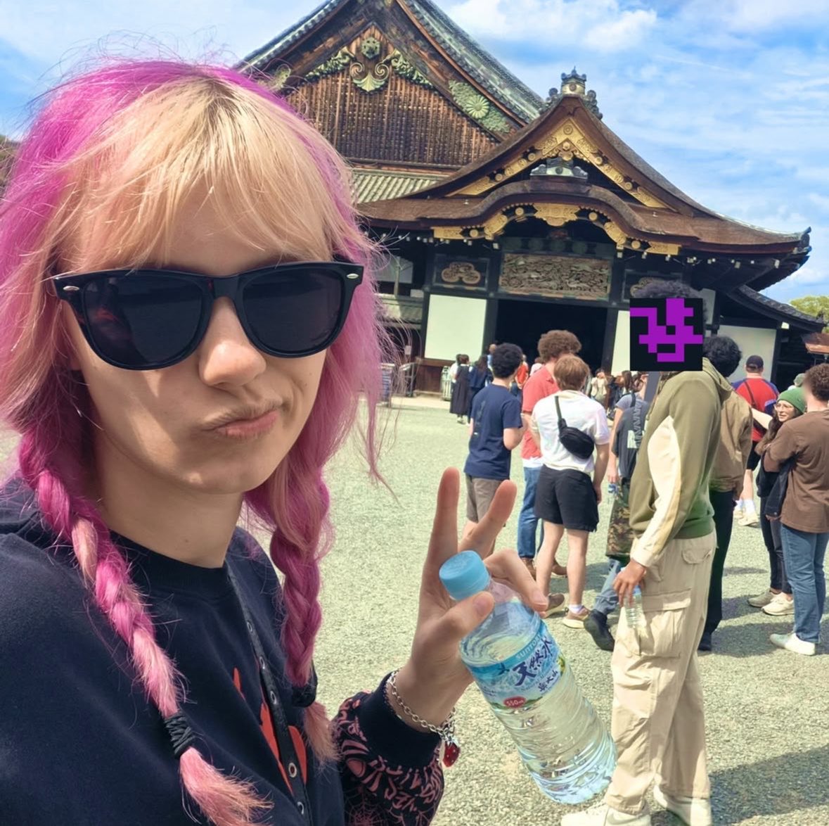 Ashswag updates tweet media