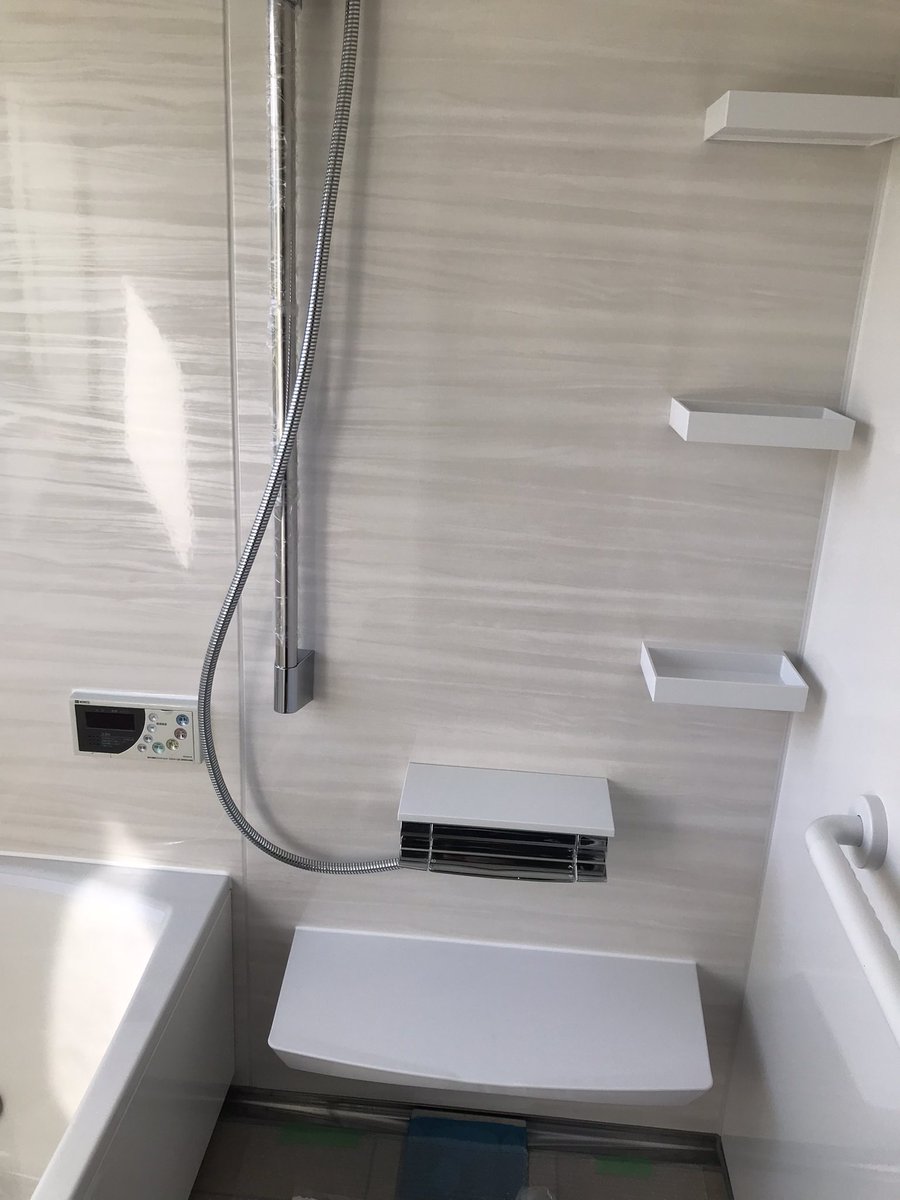 しんこ tweet media