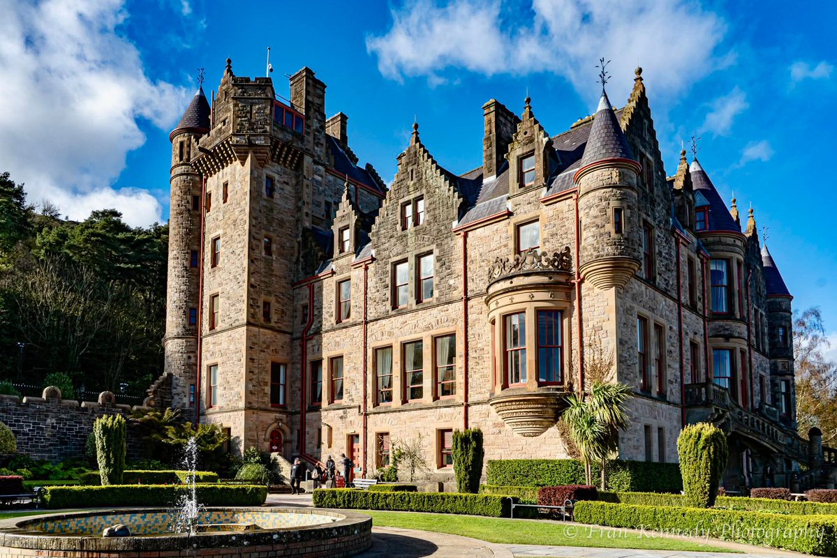 ThisIsIreland3's tweet image. 📍Belfast Castle, built between 1862 &amp;amp; 1870, is a prominent 19th-century landmark situated on the slopes of Cave Hill Country Park, approximately 400 feet above sea level 🏰🇮🇪

📸 Fran Kennedy

#Belfast #Ireland #History #Belfastcastle #Cavehill