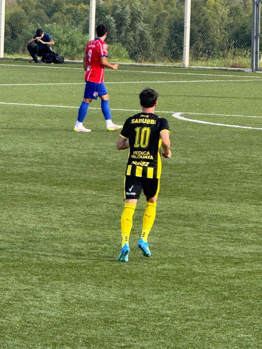⚽️⚽️ DOBLETE de Germán Barbas en Tercera División, el segundo fue un golazo de tiro libre. 

📸 <a href="/ramisoria18/">Ramiro Soria</a>