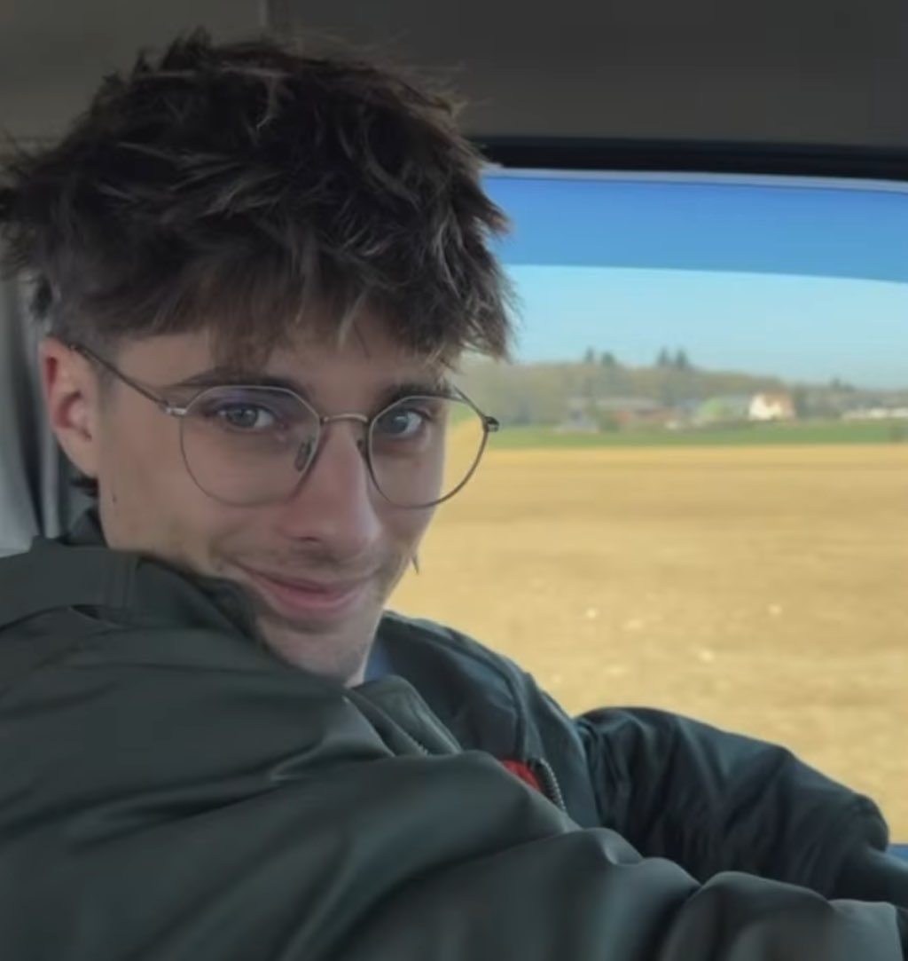 PAULJULlAN's tweet image. #distinguishedindividual #lawyer