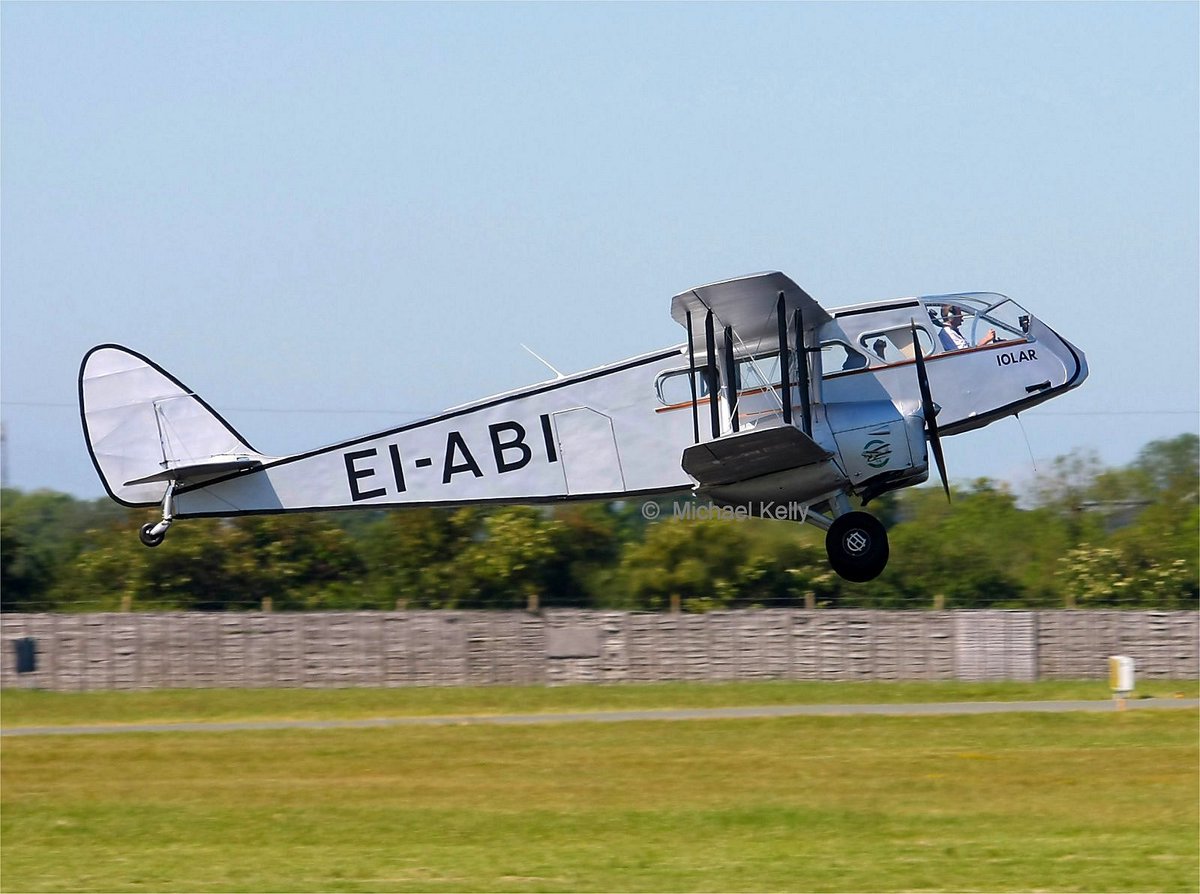Michaelkelly707's tweet photo. 90 years ago today, on 15th April 1939, @AerLingus was founded with a capital of £100,000

The name #AerLingus was proposed by Richard F O'Connor, who was County Cork Surveyor, as well as an aviation enthusiast
The first flight was operated by a de Havilland DH.84 Dragon 
#avgeek https://t.co/LX69mm6xfN