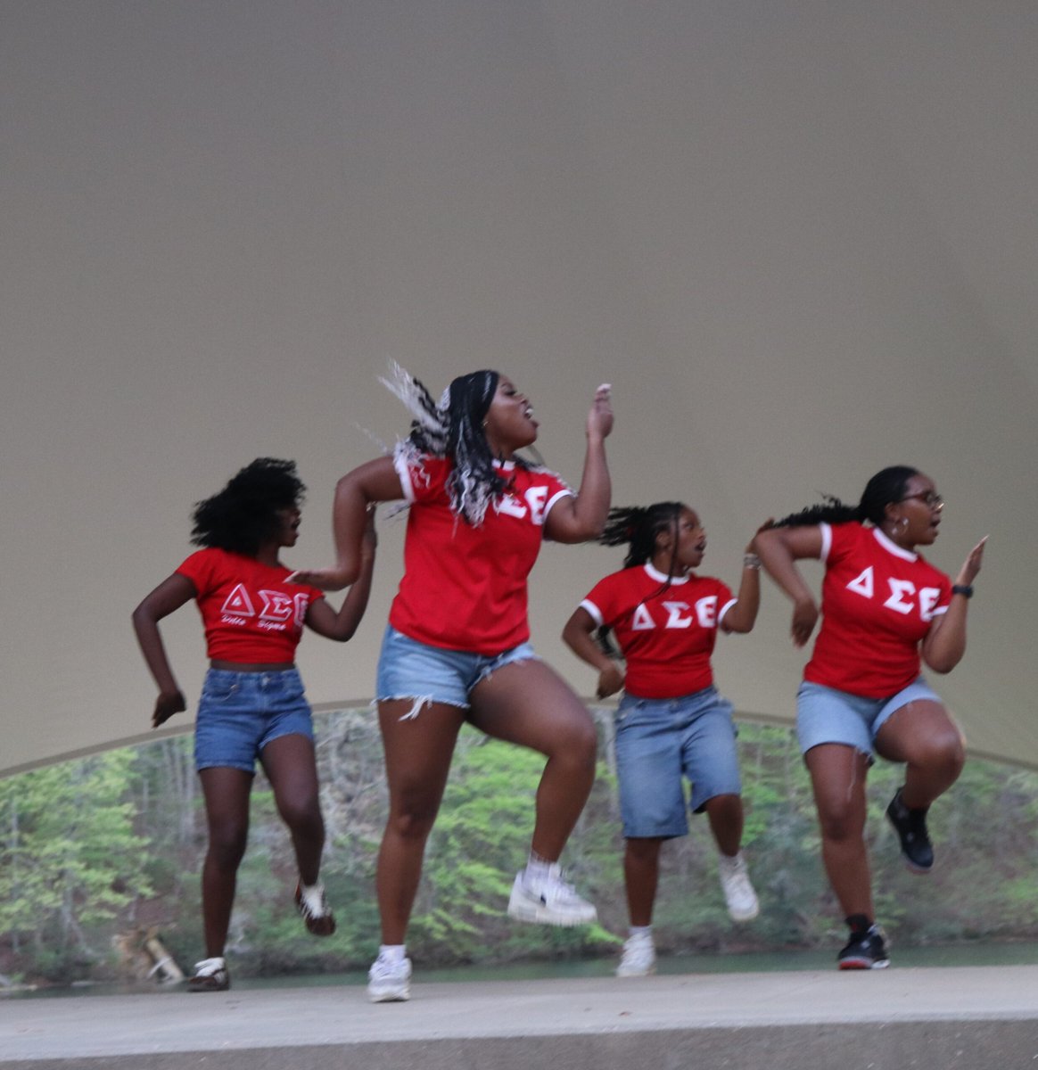 WM_LemonProject's tweet photo. From The Flat Hat: Dance for difference: NPHC Yard Show celebrates Black community on campus  https://t.co/Q7KhItDee4 https://t.co/GFzZS907pc