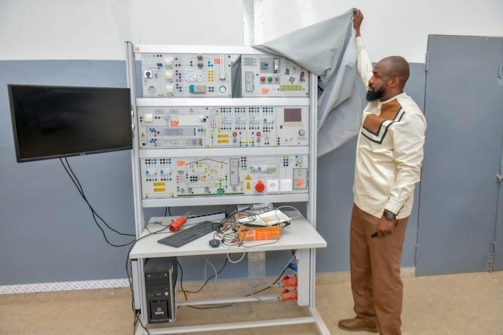 NjekkSarre's tweet image. Visite au Lycée technique et industriel Maurice Delafosse : un pôle d’excellence au service de l’industrialisation

Ce mardi 14 avril 2026, j’ai effectué une visite au Lycée technique et industriel Maurice Delafosse, un établissement de référence au cœur de Dakar.

Avec plus de 2