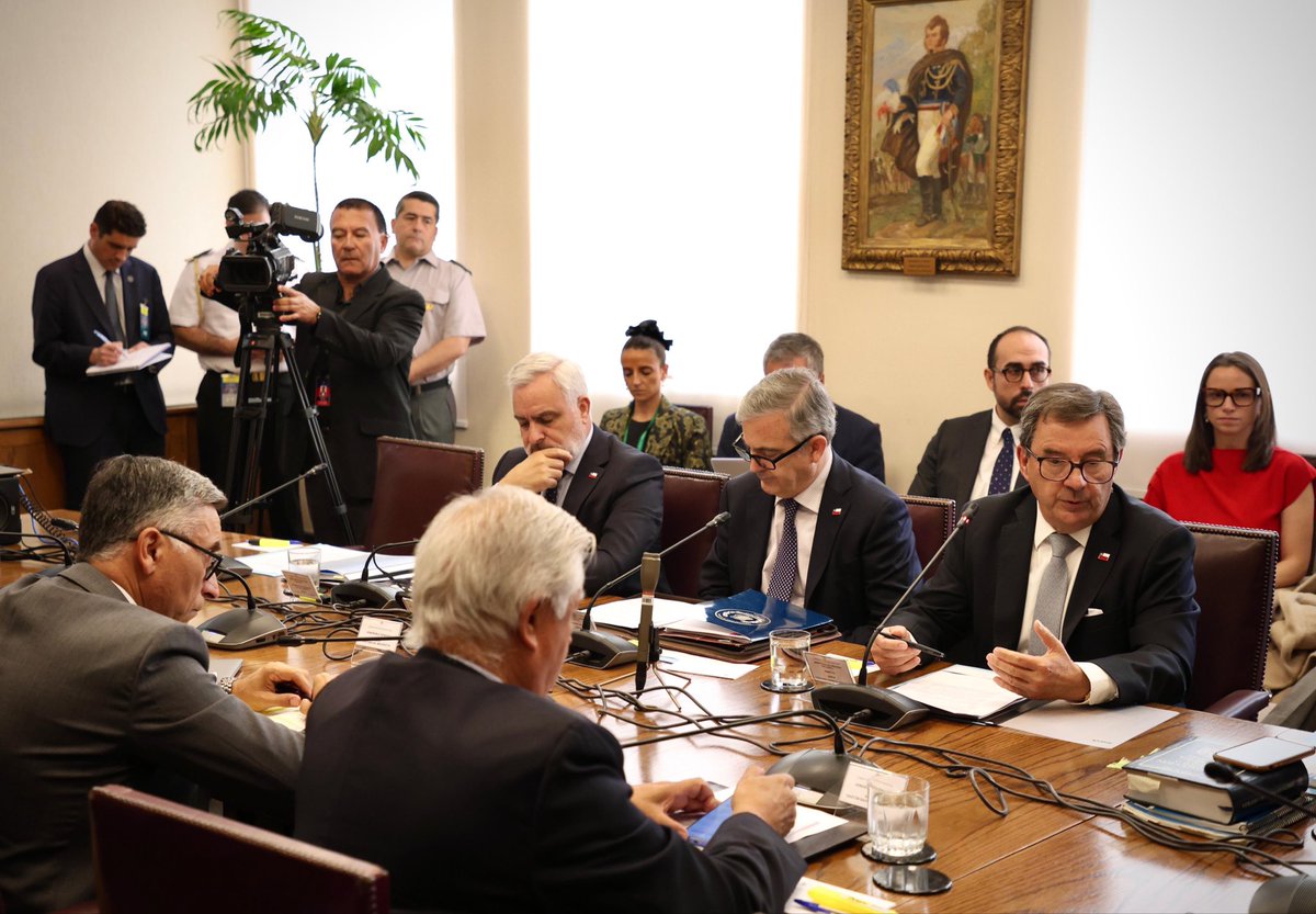 Ministerio de Defensa Nacional tweet media