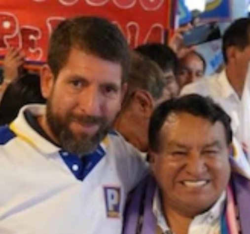 JohnZero3191's tweet photo. @raul_olaechea Ya el pueblo hablo, voto y los expectoro de la vida política osea nadie los quieren exepto su familia ok #capisci https://t.co/K9KhdXjHBt