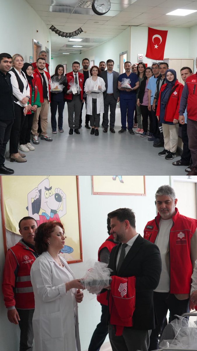 CengizGokceKdcH's tweet photo. Gaziantep Vakıflar Bölge Müdür Yardımcısı Ömer Torun, Hayır İşleri Şube Müdürü Yusuf Demircan ve beraberindeki ekip tarafından hastanemize gerçekleştirilen ziyaret kapsamında, yatarak tedavi gören hasta ve hasta yakınları ziyaret edilerek meyve ikramında bulunulmuştur. https://t.co/L4buop2wz1
