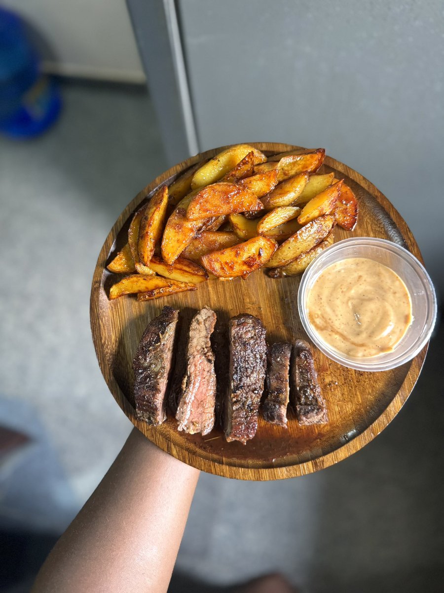 Idongesit Uduehe(cook_idy) tweet media