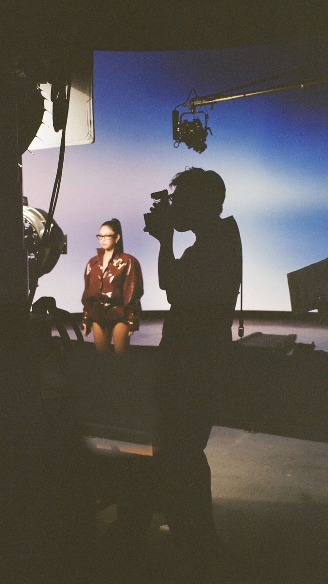 Team Jennie France tweet media