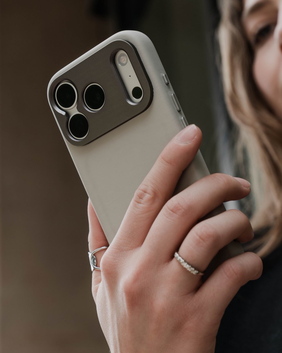sandmarc's tweet image. Meet Canary and Stone. 📱 New colorways for the SANDMARC Pro Case. 

#iphonecase #iphone17pro #iphone17promax #tech #apple